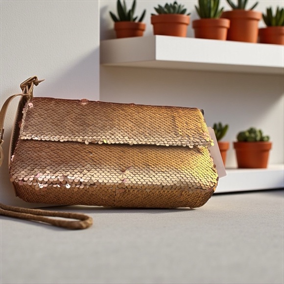 Nicole Miller Gold Sequin Shoulder Bag – NWT - Picture 8 of 10